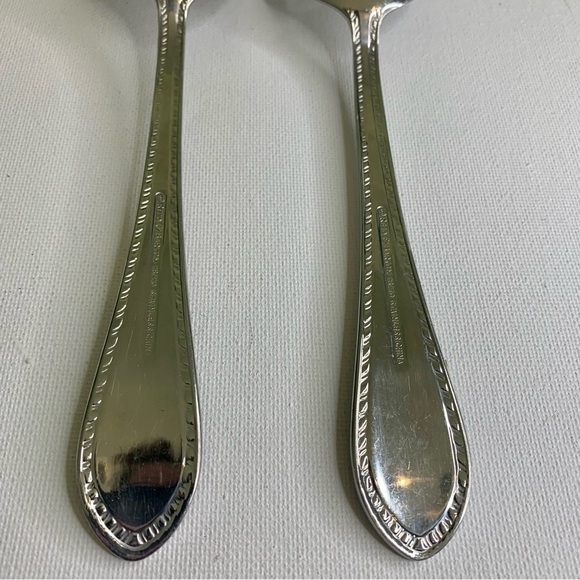 Reed & Barton Traditional Tanglewood 18/10 Stainless Slotted Spoon Serving Set 2 - Picture 10 of 16